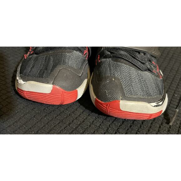 Nike Kyrie 6 GS Bred Black Red Basketball Shoes BQ5599-002 Youth Size 12C‎ - Picture 6 of 9